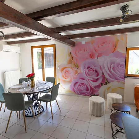 Des Roses Lejlighed